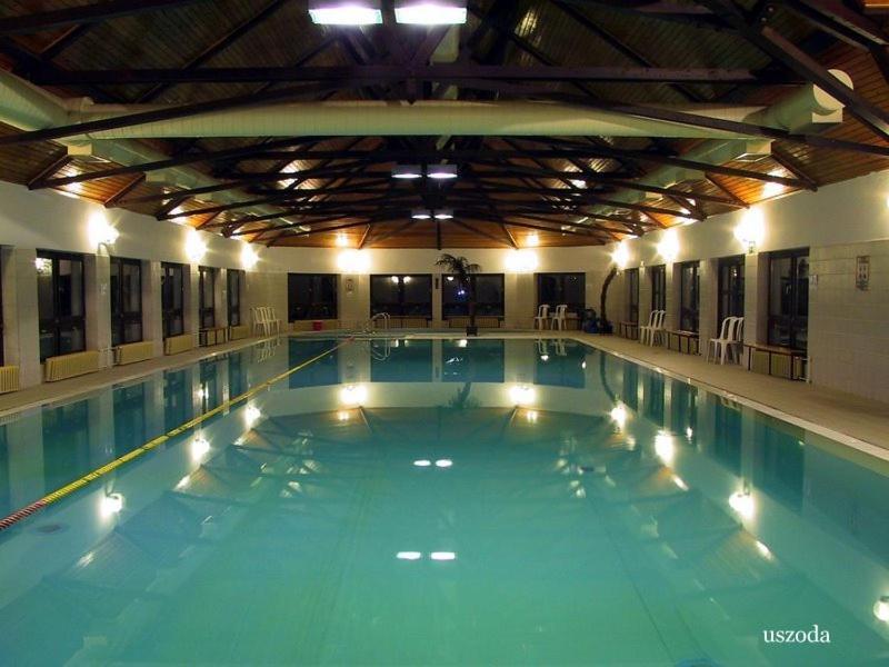 Hotel Agro Balatonfured Bagian luar foto